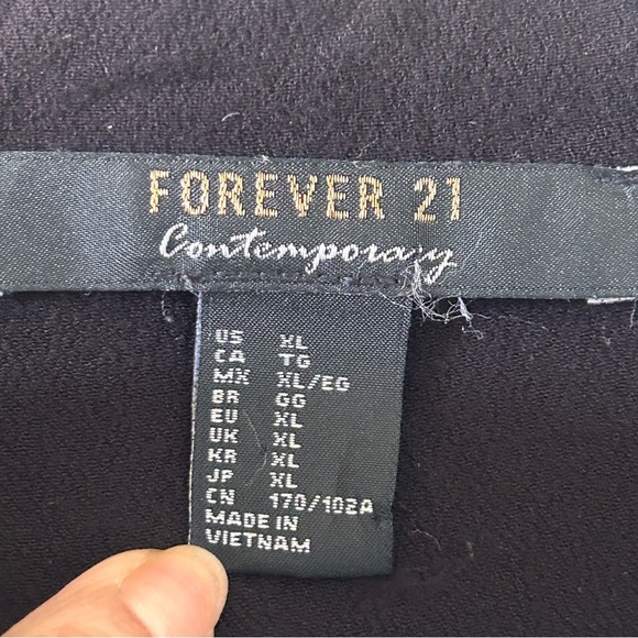 Forever 21 Contemporary Button Up Coverup Dress XL Black Dolman Sleeve Minimal - Picture 5 of 9